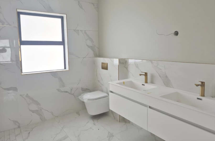 4 Bedroom Property for Sale in Sandown Western Cape